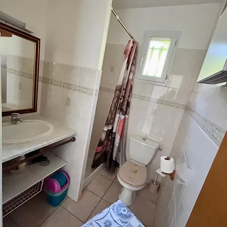 بيت للعطل Climatise Avec Piscine Au Salagou *